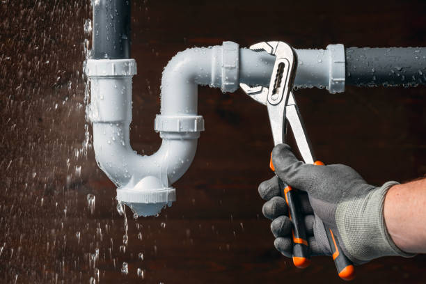 Professional Gas Line Repair technician working in Bedford, OH